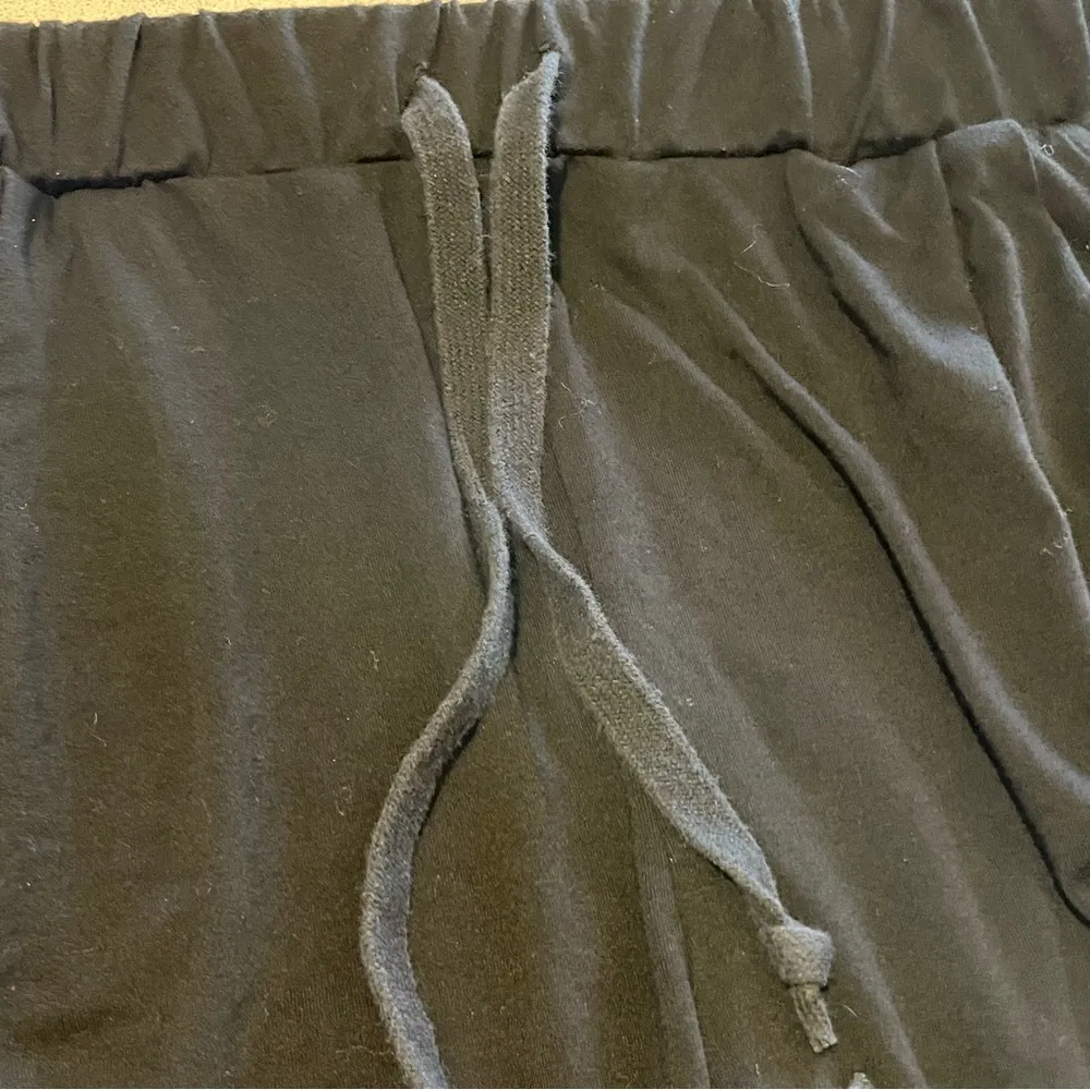 Women’s Agnes & Dora Black Essential Crop Joggers, Size Small - Image 5