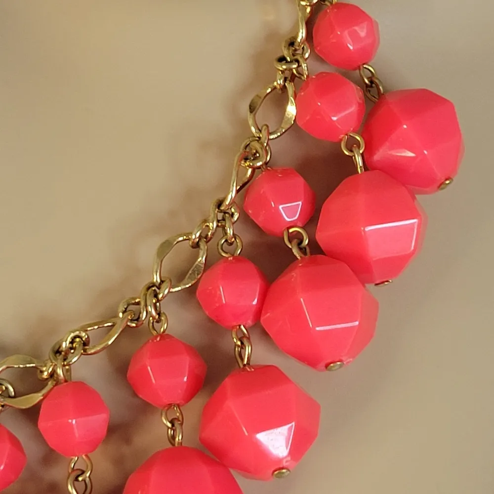 Kate Spade New York Gold Tone Faceted Salmon Resin Dangles Necklace - Image 10