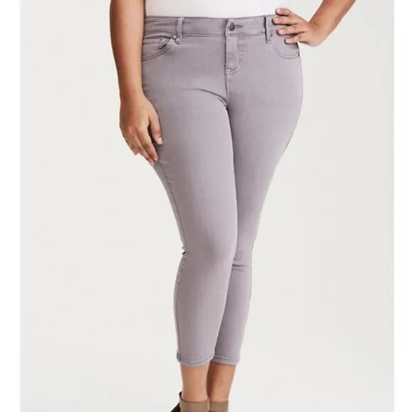 Torrid‎ High Rise Ultra Skinny Crop Lavender Washed Jeans Size 20 - Image 2