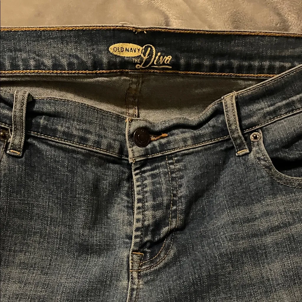 Old Navy Women's DIVA Flare Jeans in Blue - Image 4