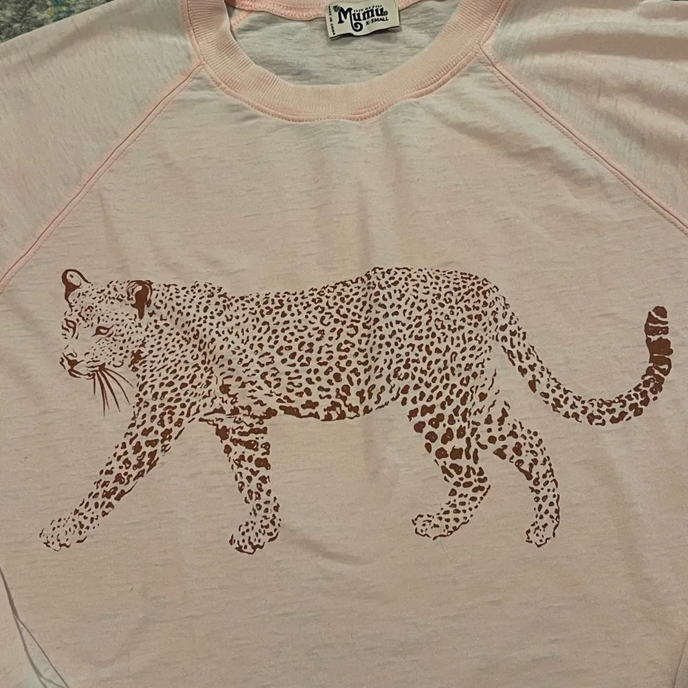 Show me your Mumu light pink cheetah graphic crewneck women’s size XS - Image 3