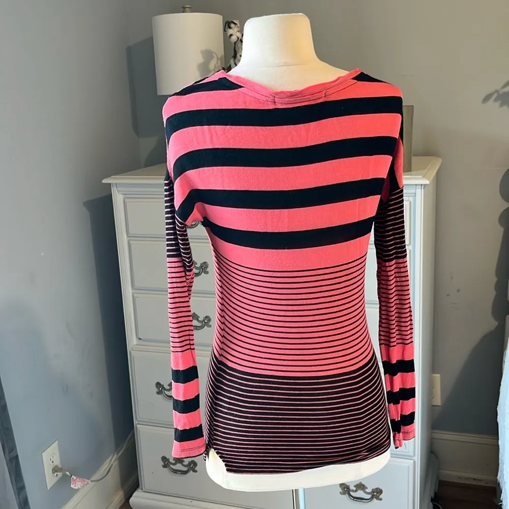 Rebellious One Knit Long Sleeve Pink Black Striped Top Oversized XS Stretchy - Image 5