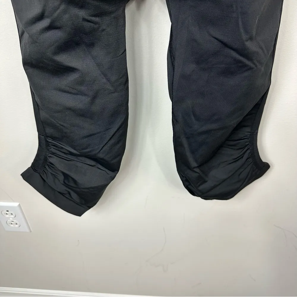 NWT Lululemon Black Ebb to Street Crop 21” in Size 10 - Image 3