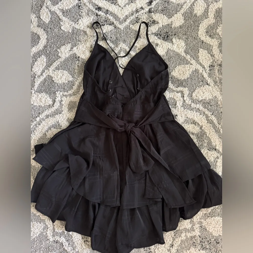 Princess Polly  Black Romper🔹 - Image 4