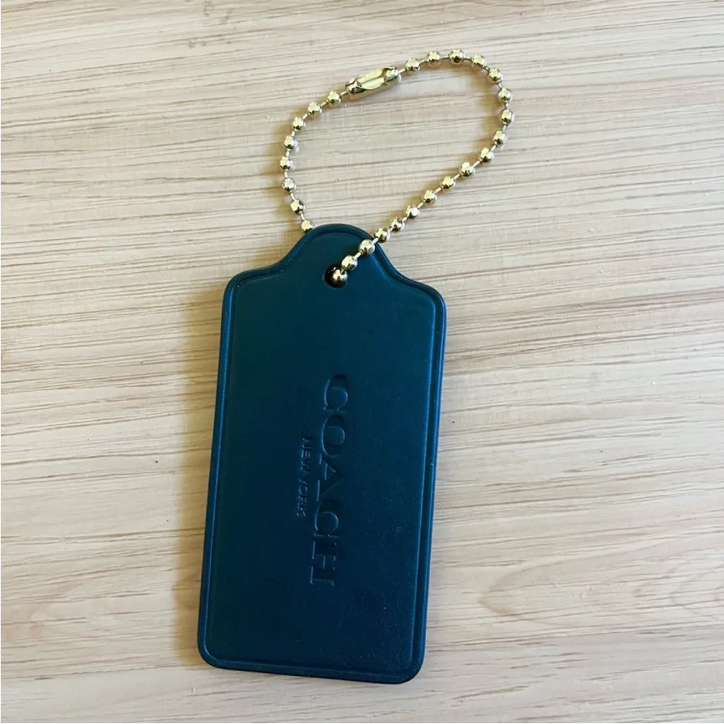 Keychain COACH Limited Edition Bag Charm Logo Gold Chain Hawaii Stamp Large Size - Image 3