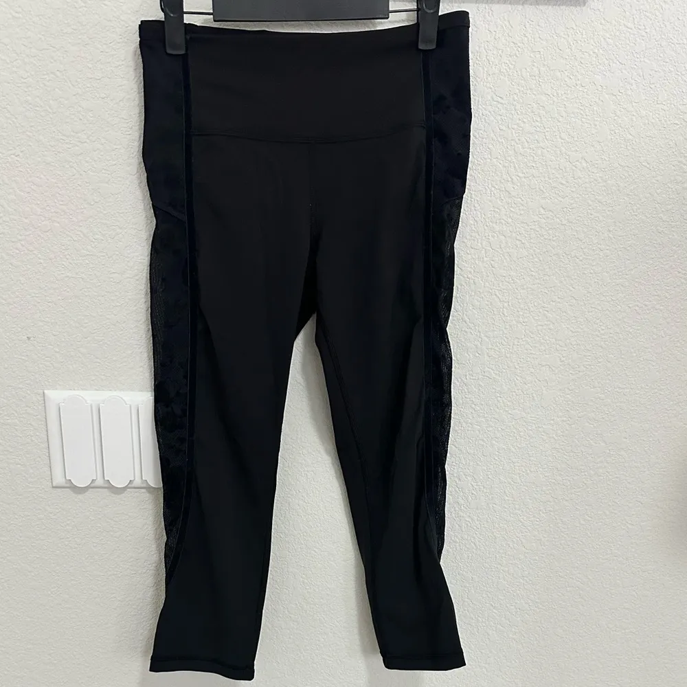 Lululemon Wunder Under Crop High Rise Flocked Scatter Floral 21" Legging Black 8 - Image 3