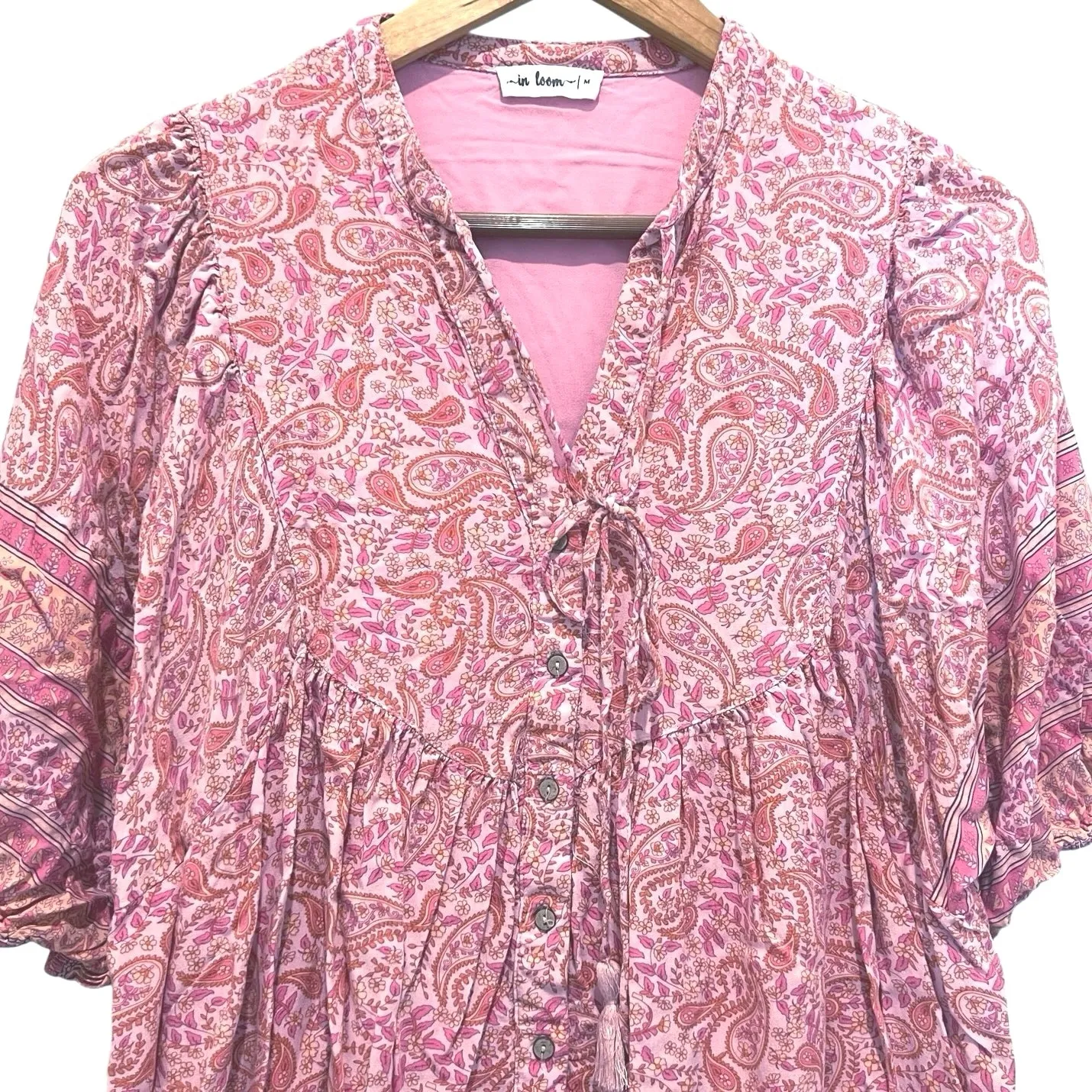 IN LOOM Paisley Print Pink Orange Tiered Mini Dress V Neck Lined Sz Medium - Image 3