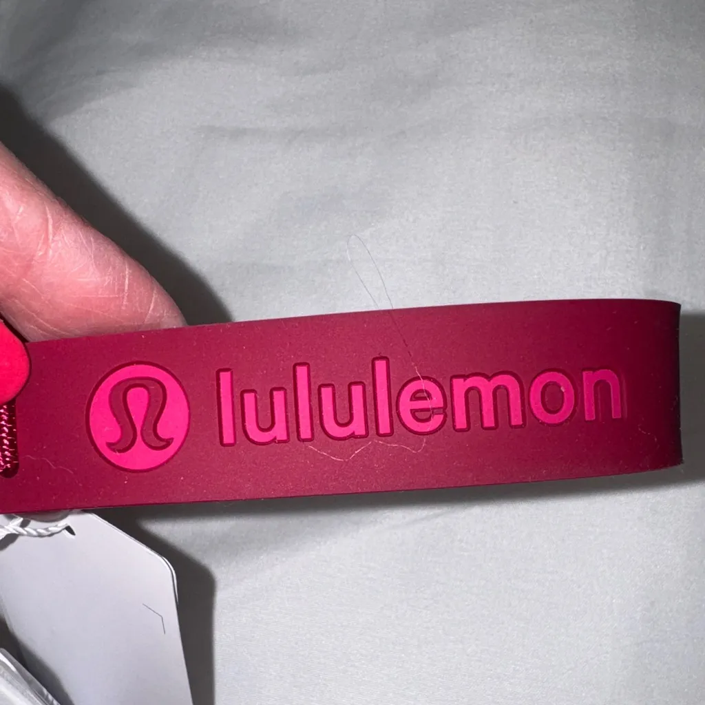 lululemon athletica Silicone Key Holder - Image 5