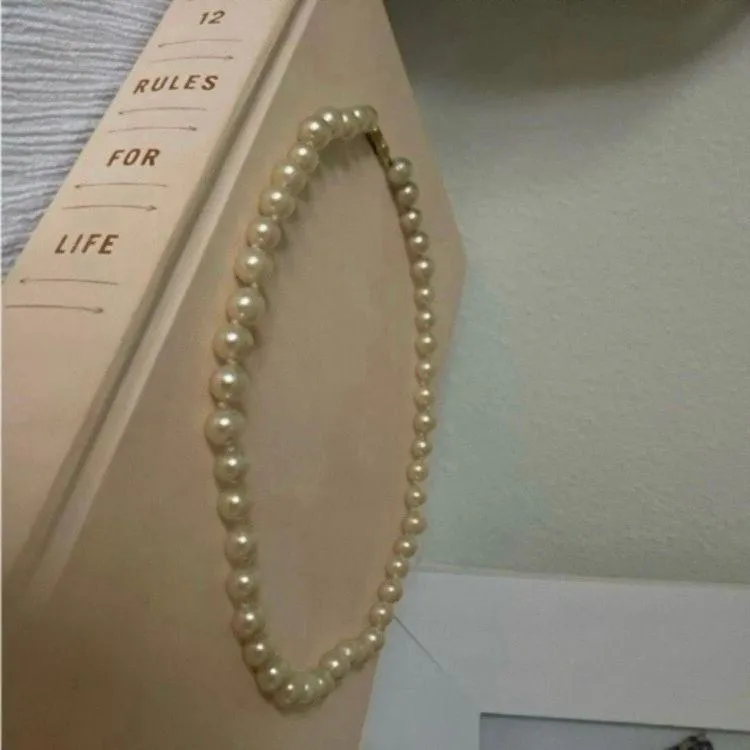 Champagne Pearl Ivory Short Necklace Vintage “Zionne” Twist Clasp Bauble Jewelry White - Image 4