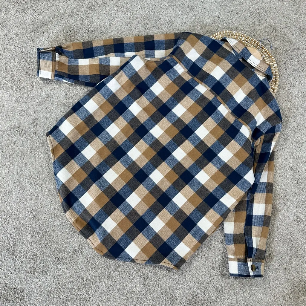 Old Navy  Women’s Wool Blend Plaid Soft-Brushed Utility Shacket in Muticolor XL - Image 8