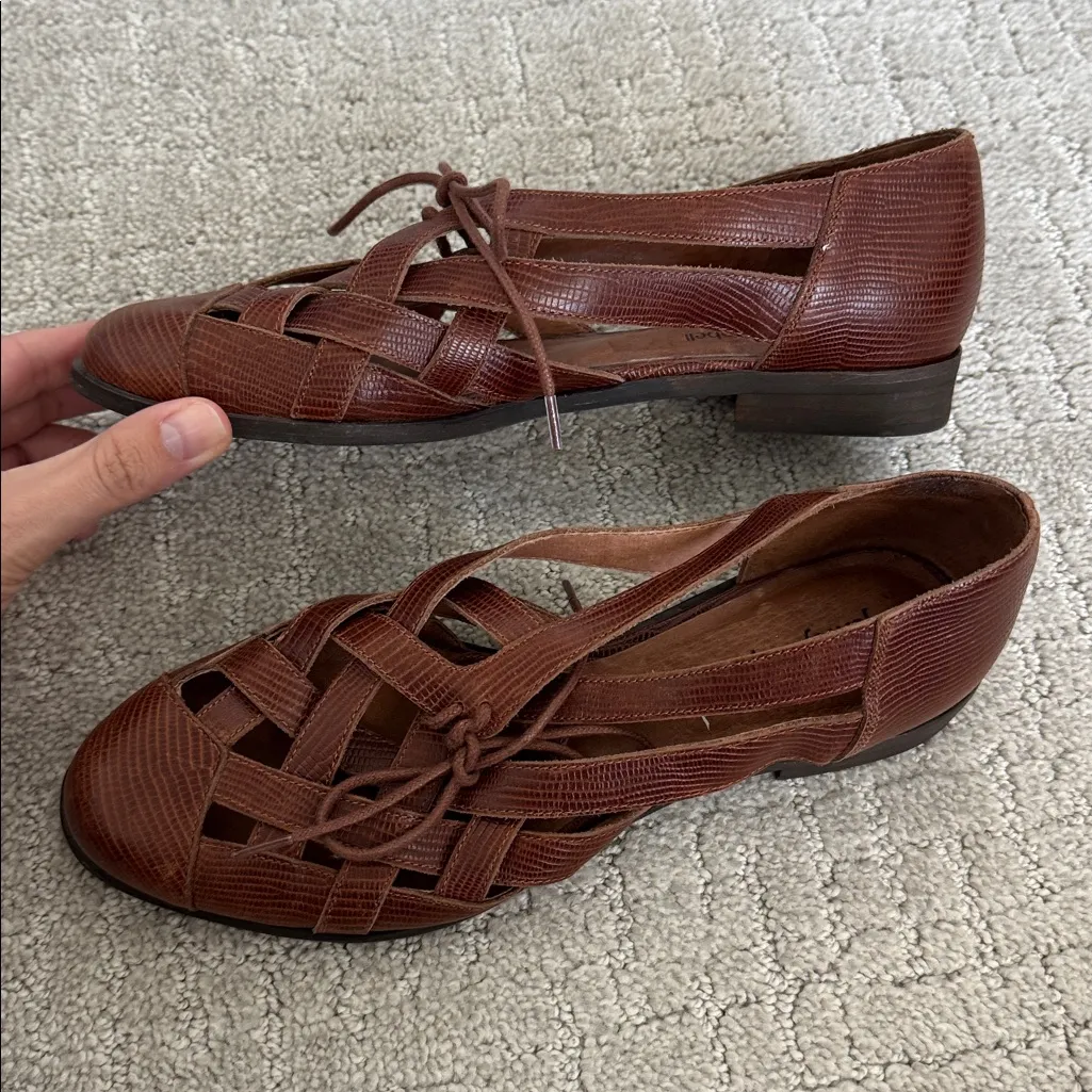 EUC Jeffrey Campbell Brown Canela Flats lace up 100% genuine leather embossed - Image 4