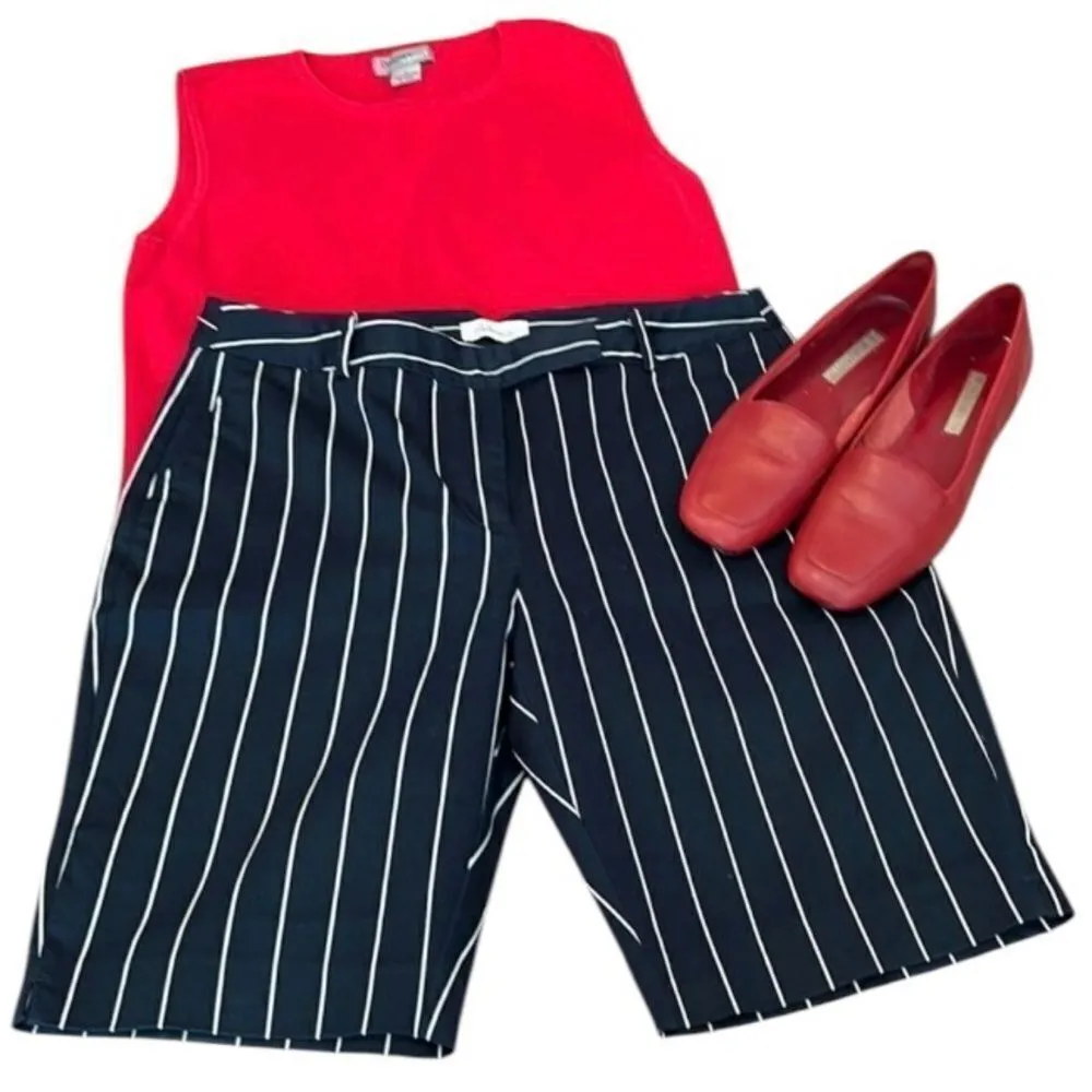 Reitmans sz9 juniors navy white strip stretchy zip front belt loops shorts EUC Blue Size undefined - Image 2