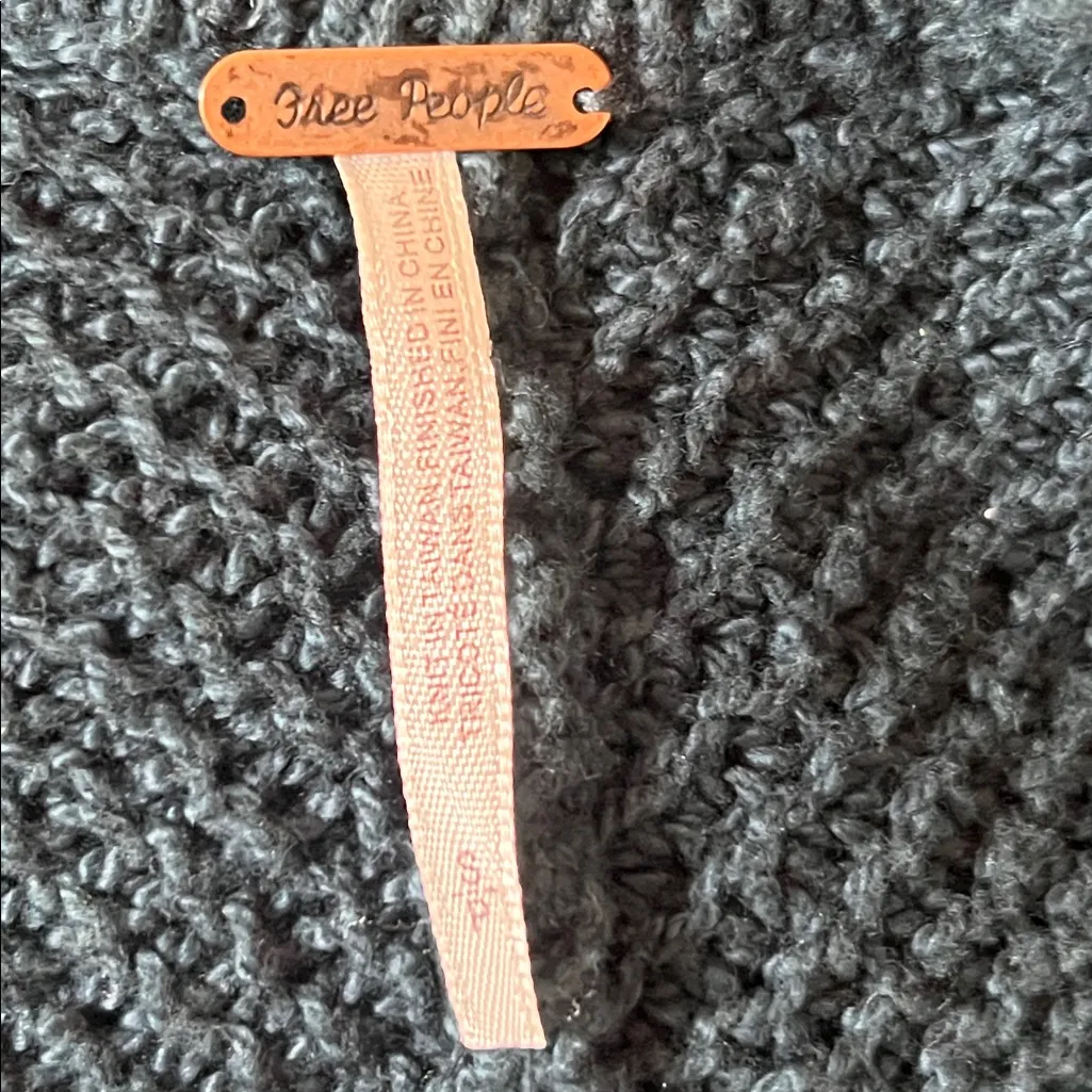 Free People Red Handkerchief Hem Longline Cardigan Green Sweater Size Small - Image 8