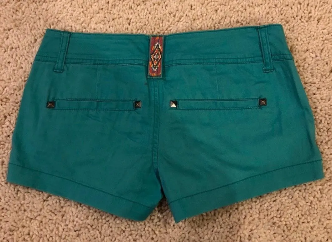 Buckle Daytrip Shorts - Image 2