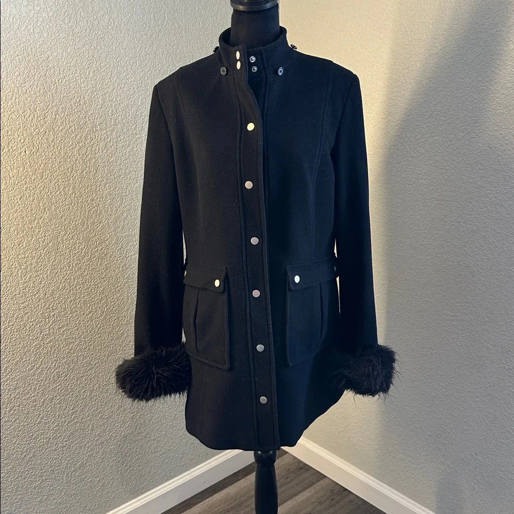 Express Black Wool Coat with Fur Cuffs - Image 3