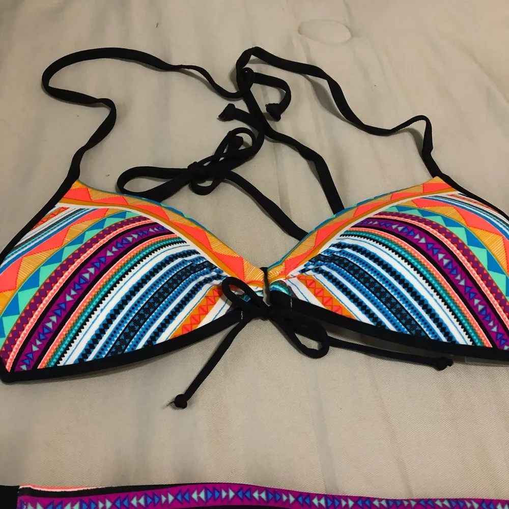 Eidon Surf bikini small top xsmall bottoms - Image 3