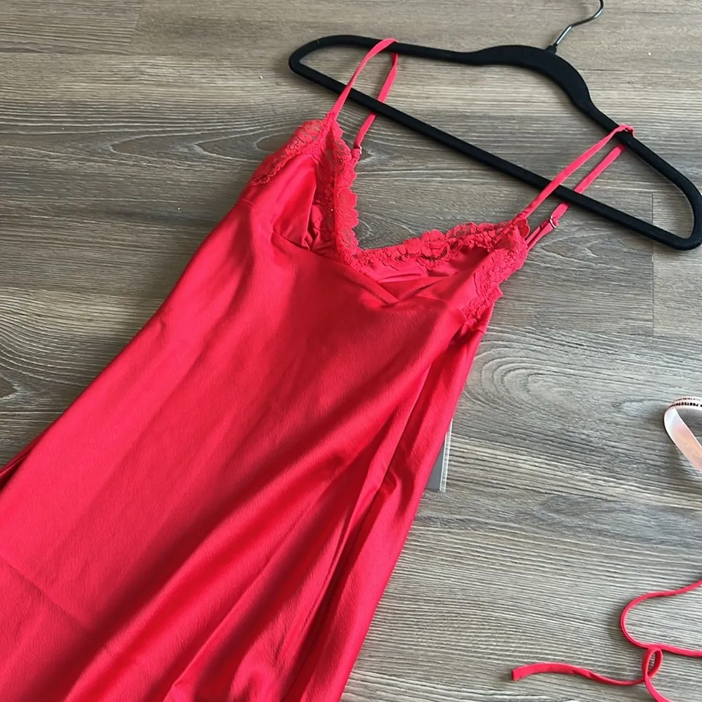 NWT House of CB SALMA RED ROSE SATIN SLIP DRESS - Image 9