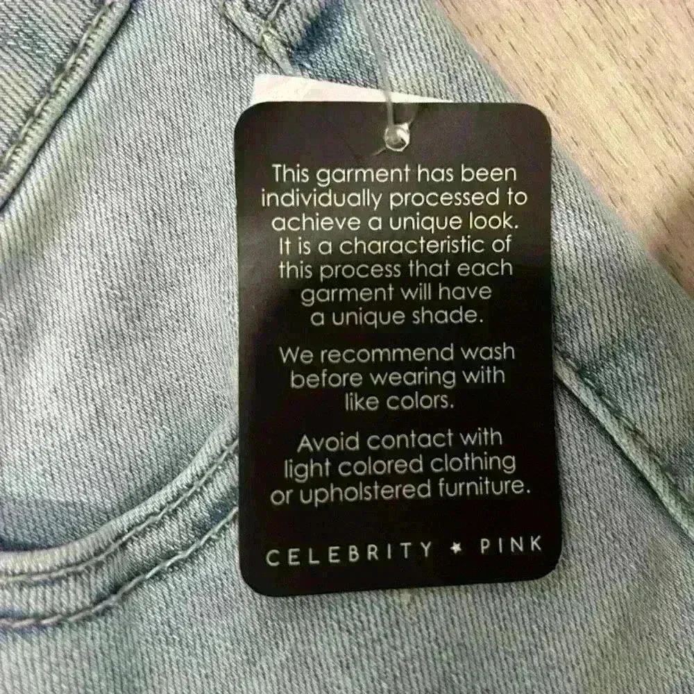 NWT Celebrity Pink Straight Rockaway Cropped Jeans Light Wash Denim Size 3 26” - Image 3