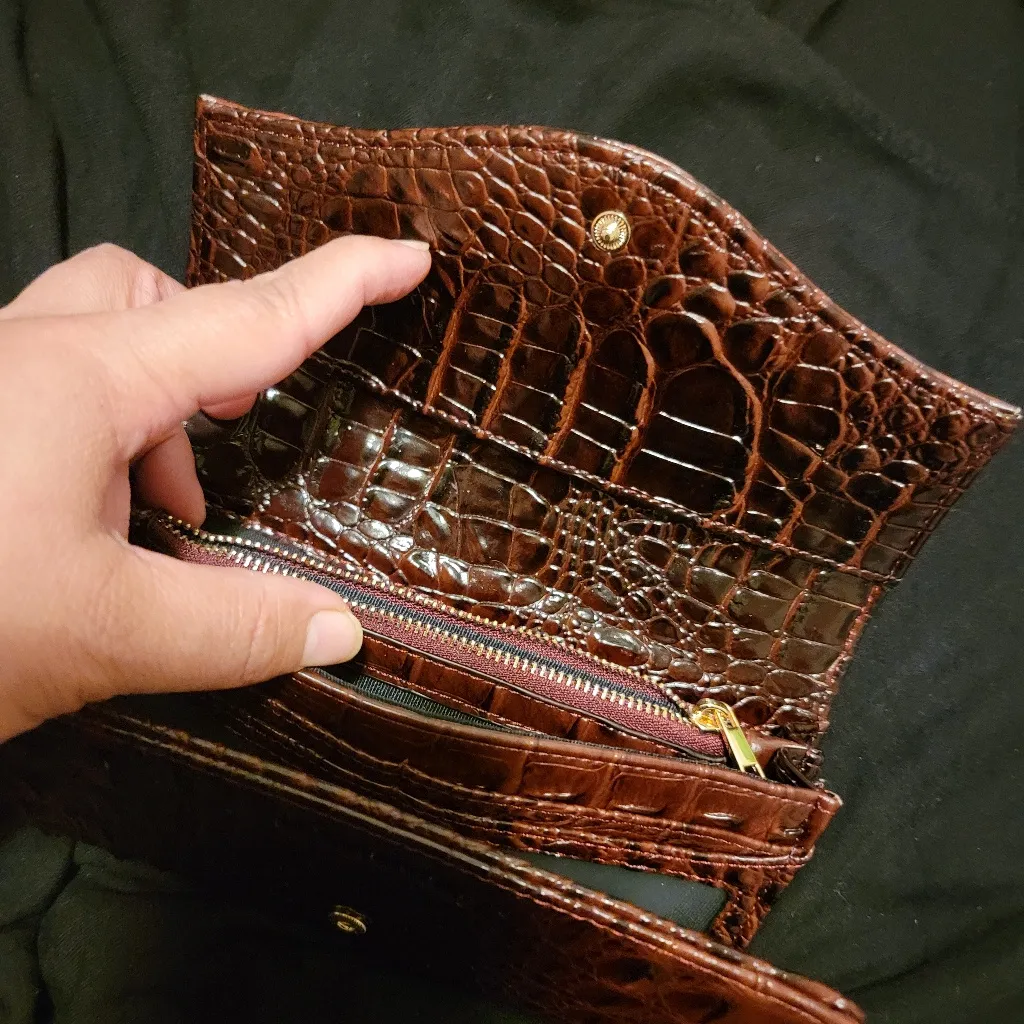 Estauer Avalon Elegant Burgandy Crocodile - Image 12