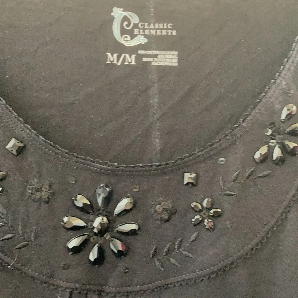 Classic Elements FINAL MARKDOWN Ladies’ Decorative  Top (M) - Image 2