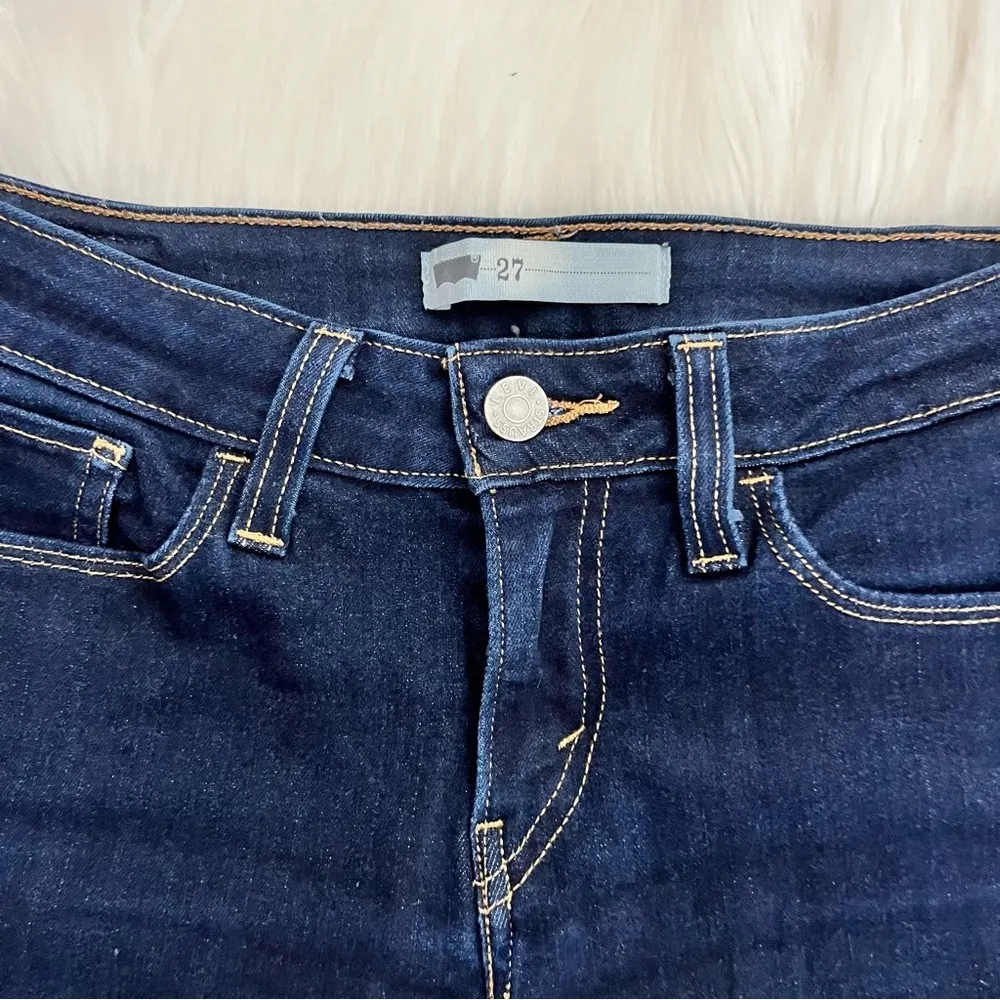 Levi’s Dark Wash skinny Jeans - Image 2