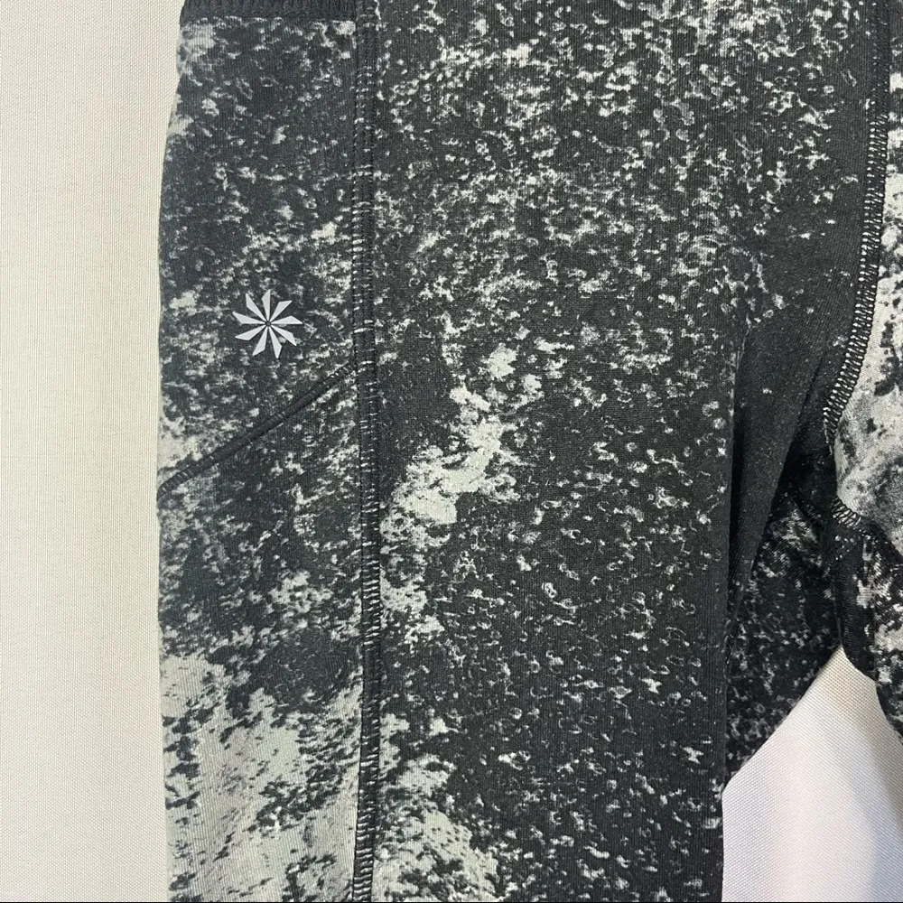 Athleta Splatter Black & White Be Free Knicker Cropped Athletic Pants S - Image 58