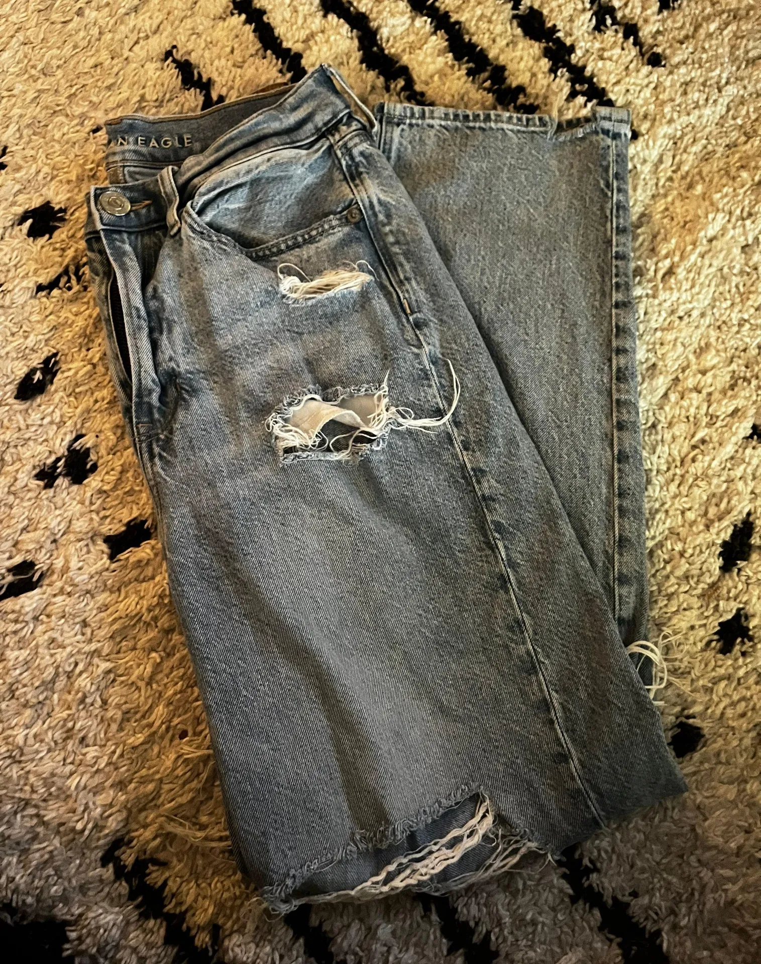 Ripped Mom Jeans - Image 2