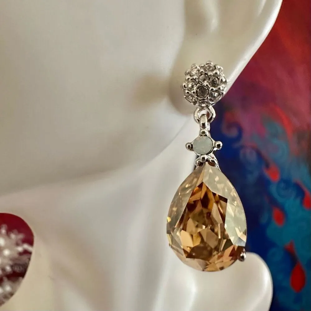 Carucci rhinestone teardrop earrings - Image 3