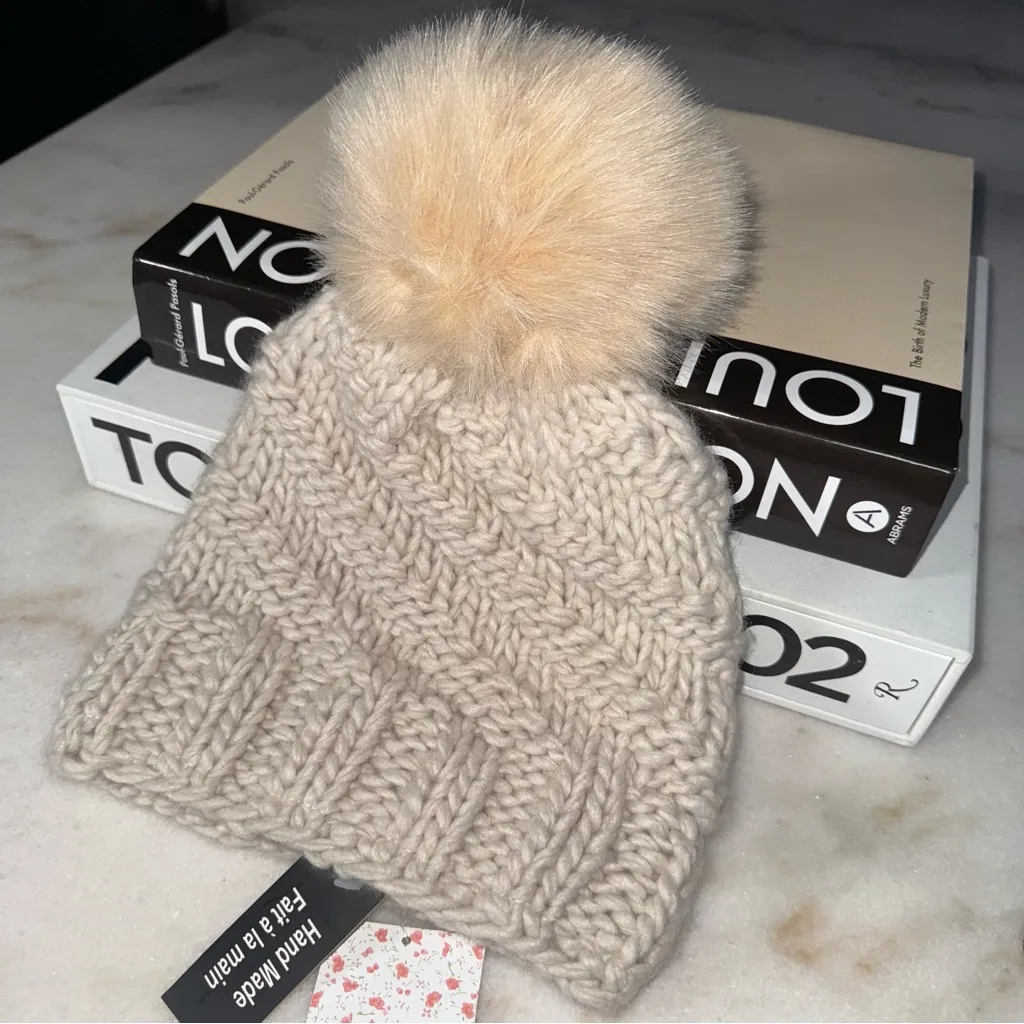 Free People Pistachio Shell Knit Pom Beanie Faux Fur Lined Womens One Size New - Image 2