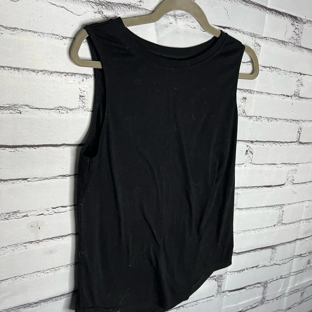 Set of Two Women's Gray and Black Tank Tops Sz L Relaxed Fit 2PC Athleisure Size L - Image 6