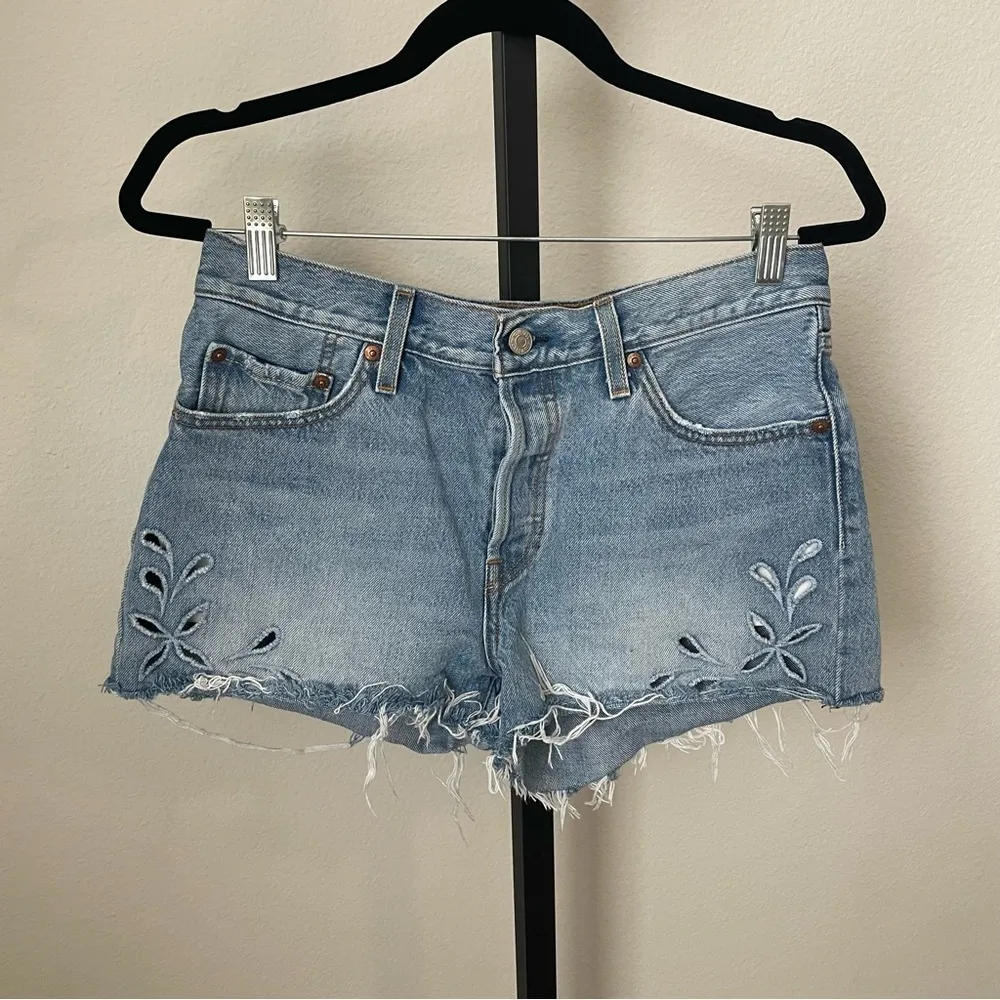 Levi's Floral Cutout Denim Shorts Size 29 - Image 2