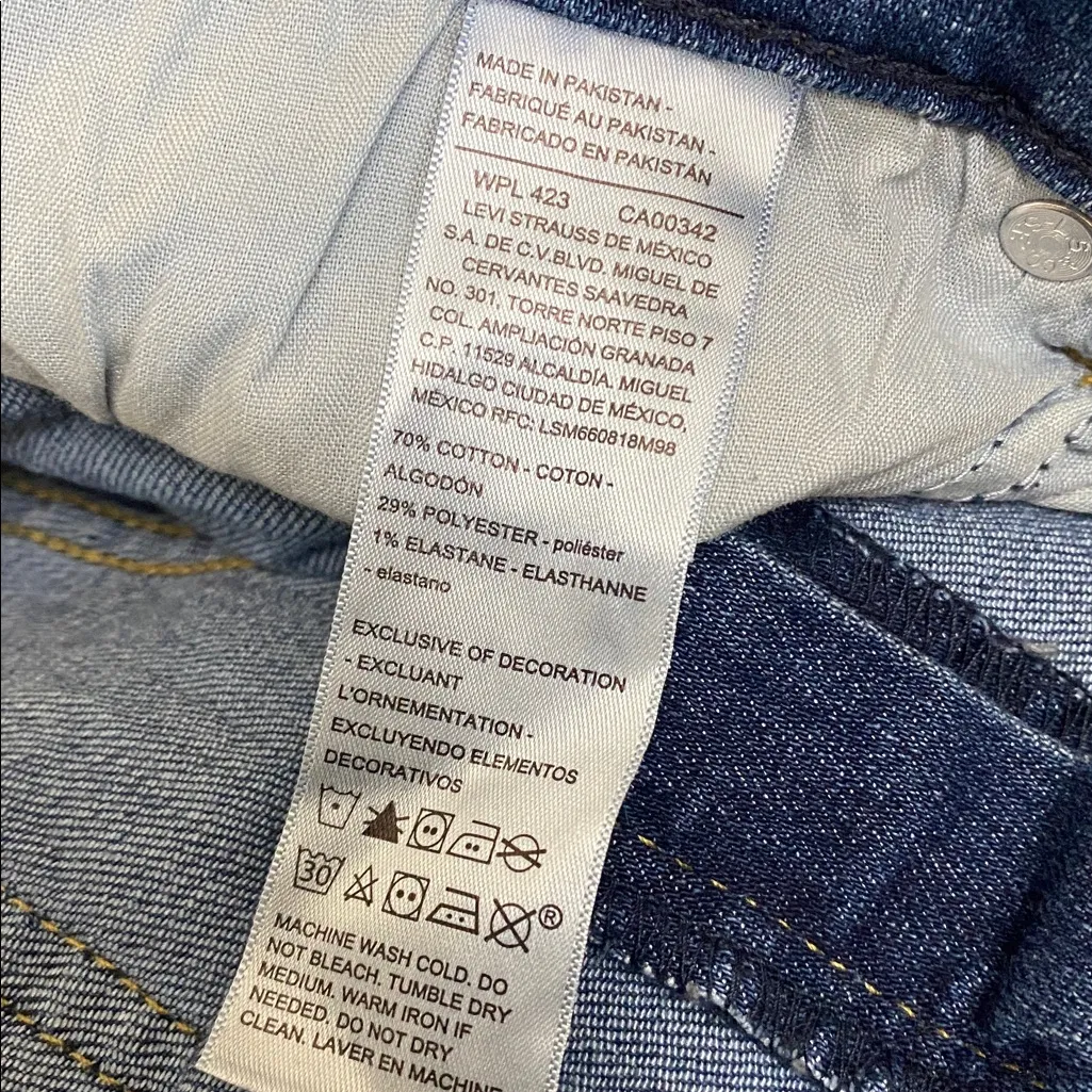 Levi strauss signature jeans mid rise skinny size 20 - Image 5