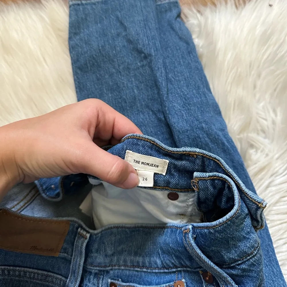 MADEWELL The Momjean In Medium Wash - Image 6