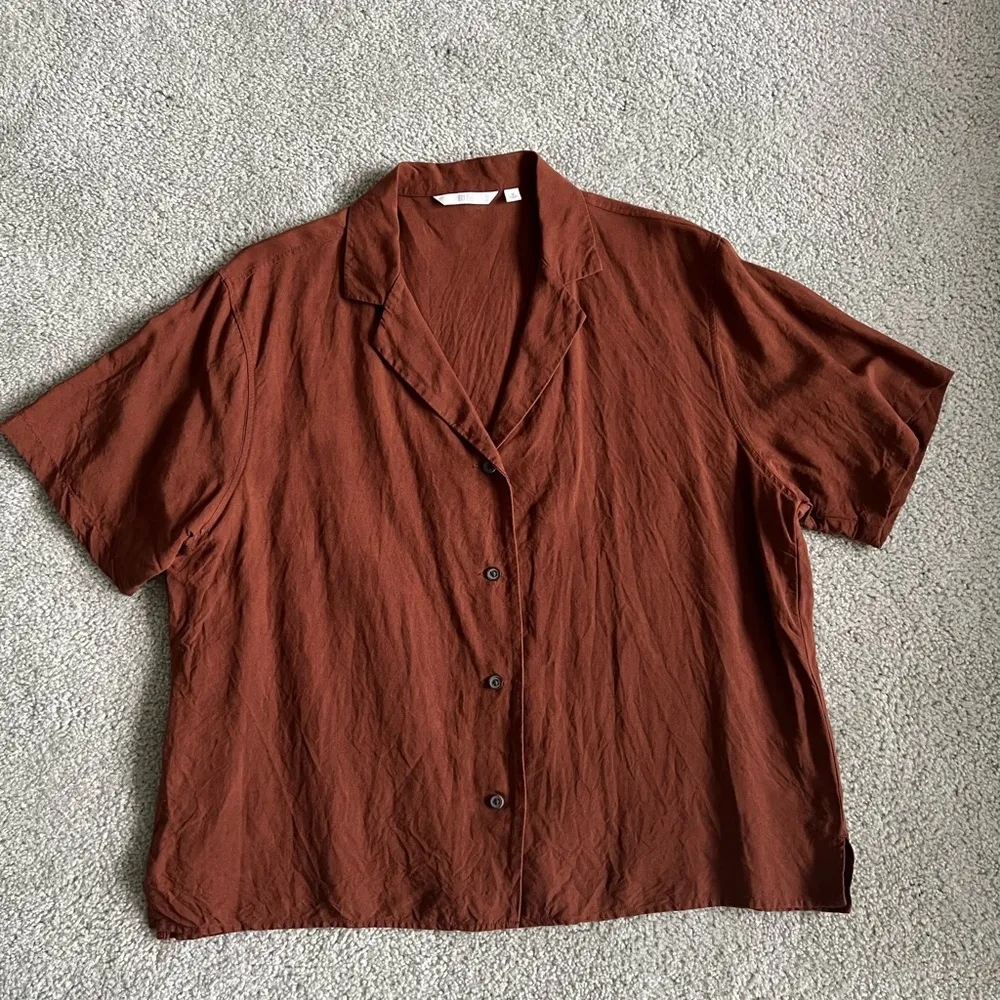 Uniqlo Linen Blend Short Sleeve Shirt size M - Image 2