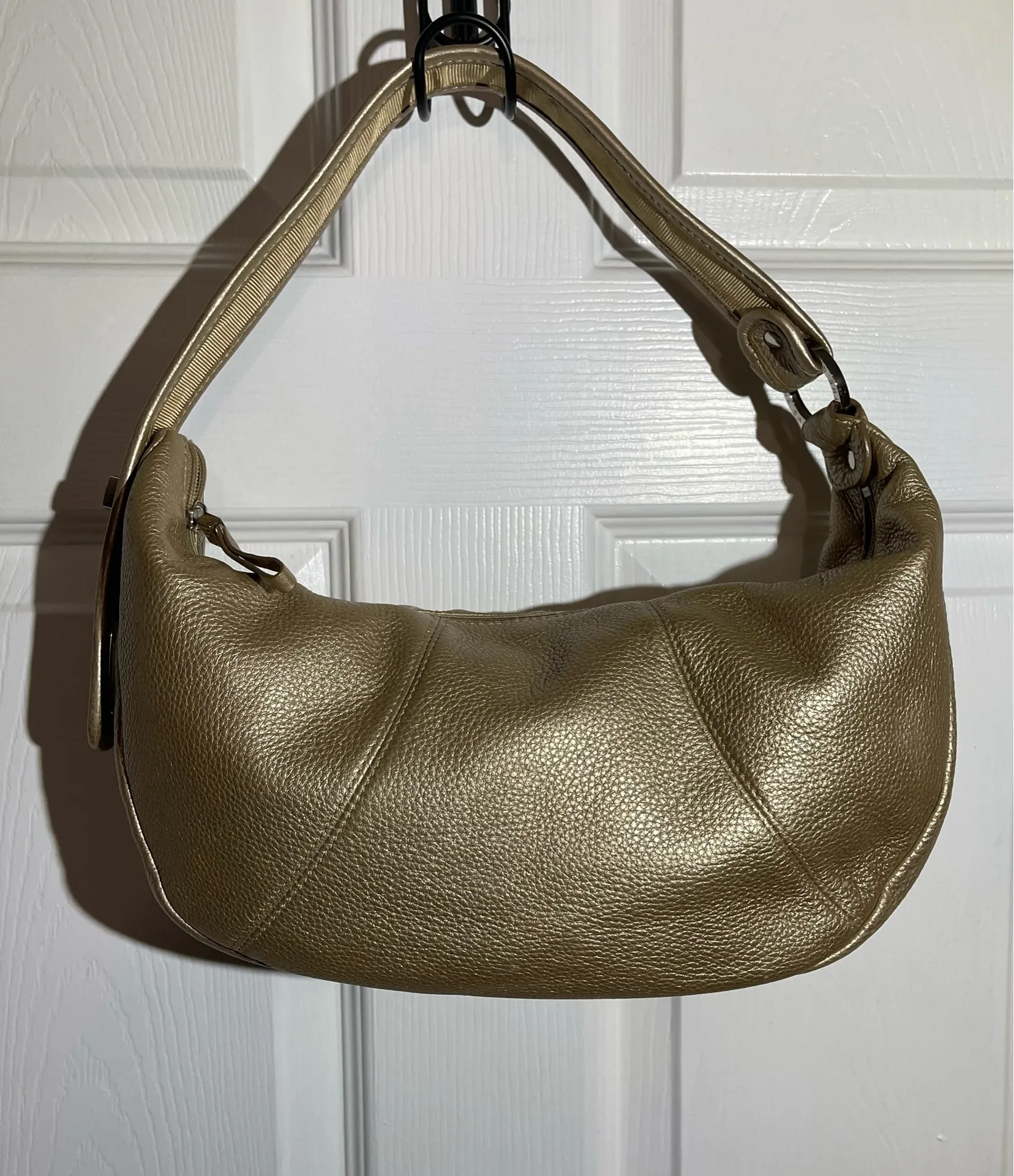 The Sak Leather Shoulder Bag Metallic Gold Barrel Bag Pink Label - Image 1