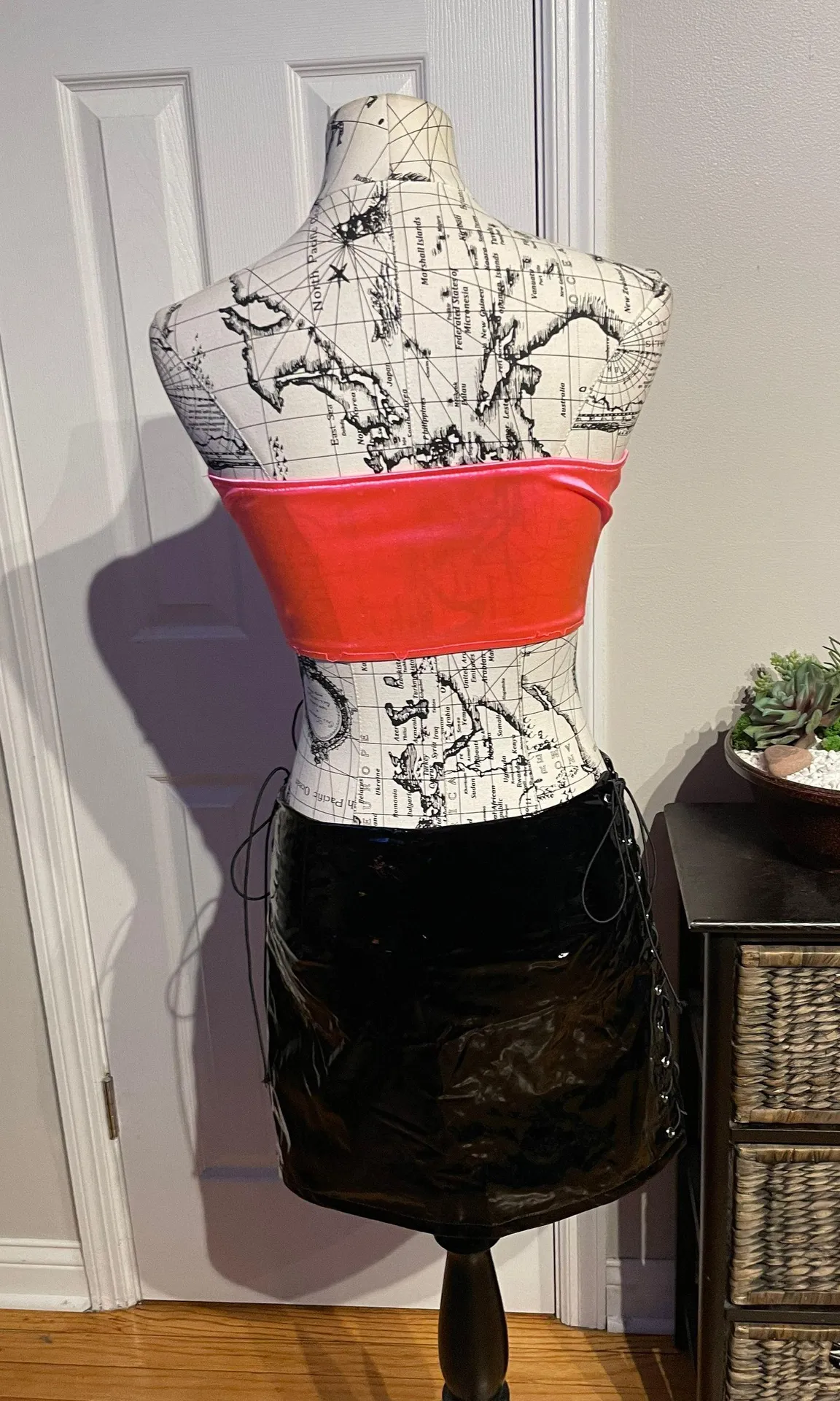 Vintage y2k Colorful Bright Neon Barbie Pop Coastal Coquette Western Corset Crop Bandeau bralette bustier Top Blouse Pink Size M - Image 3