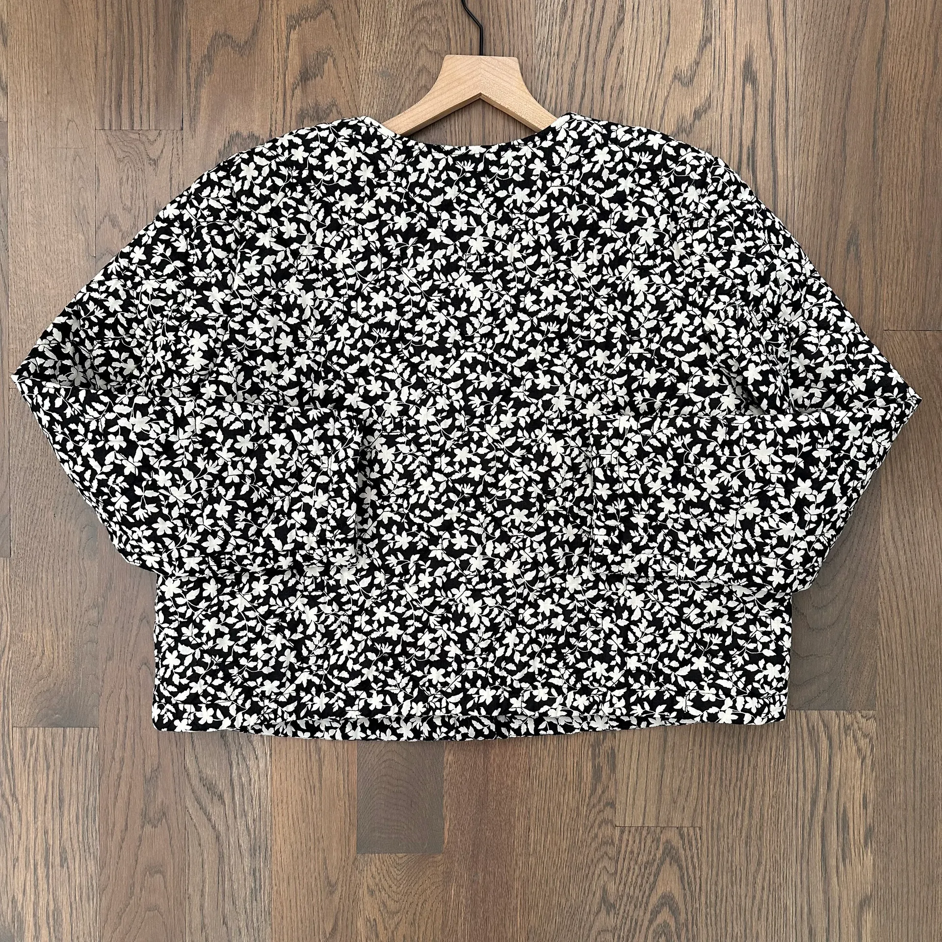 J. Jill Quilted Cotton Oversize Floral Print Jacket Black & Cream Petite Large - Image 8