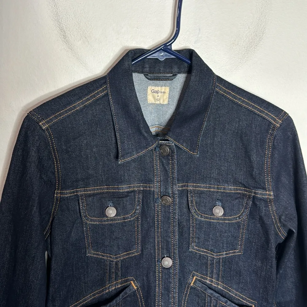 Gap 1969 short pleat denim jacket in deep indigo wash size M - Image 4
