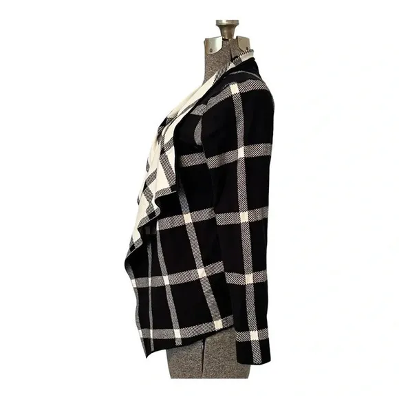 IZOD BLACK WHITE CHECKERED CONTRAST CARDIGAN JACKET WOMEN'S SIZE SMALL - Image 2