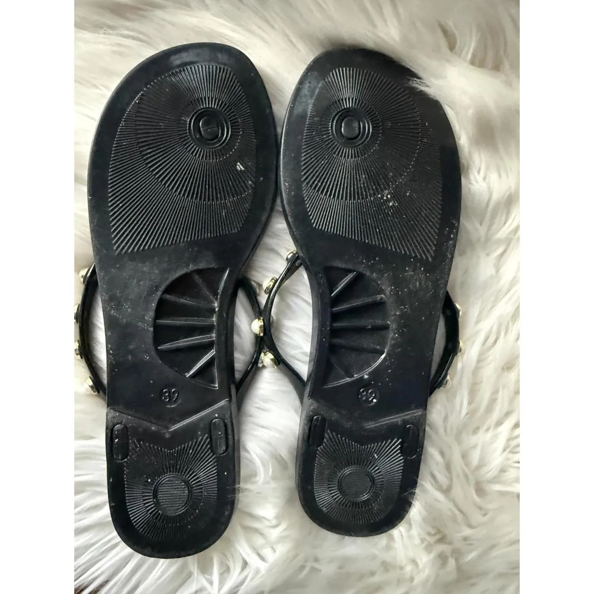 Juicy Couture Black Sandals with Pearl and Crown Embellishments - Image 2