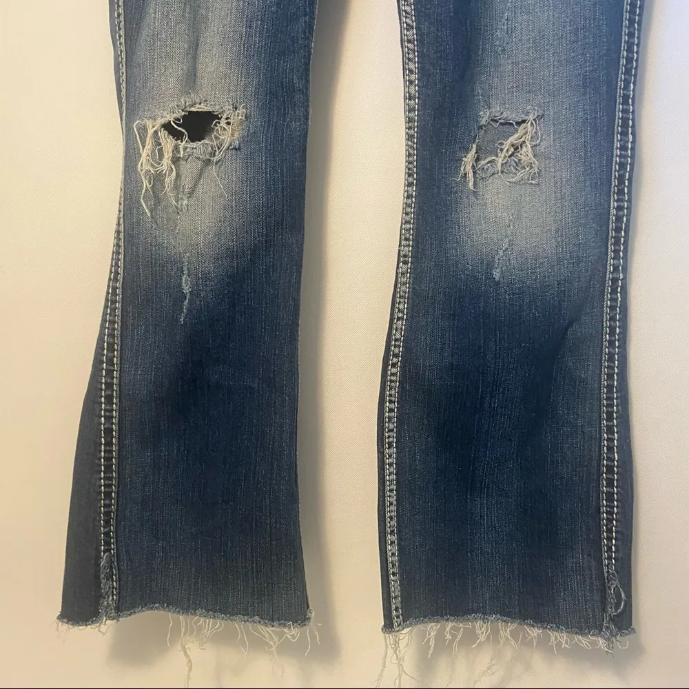 Silver Jeans Twisted Blue Jeans Bootcut Low Rise Med Wash Distressed Size 29 - Image 6