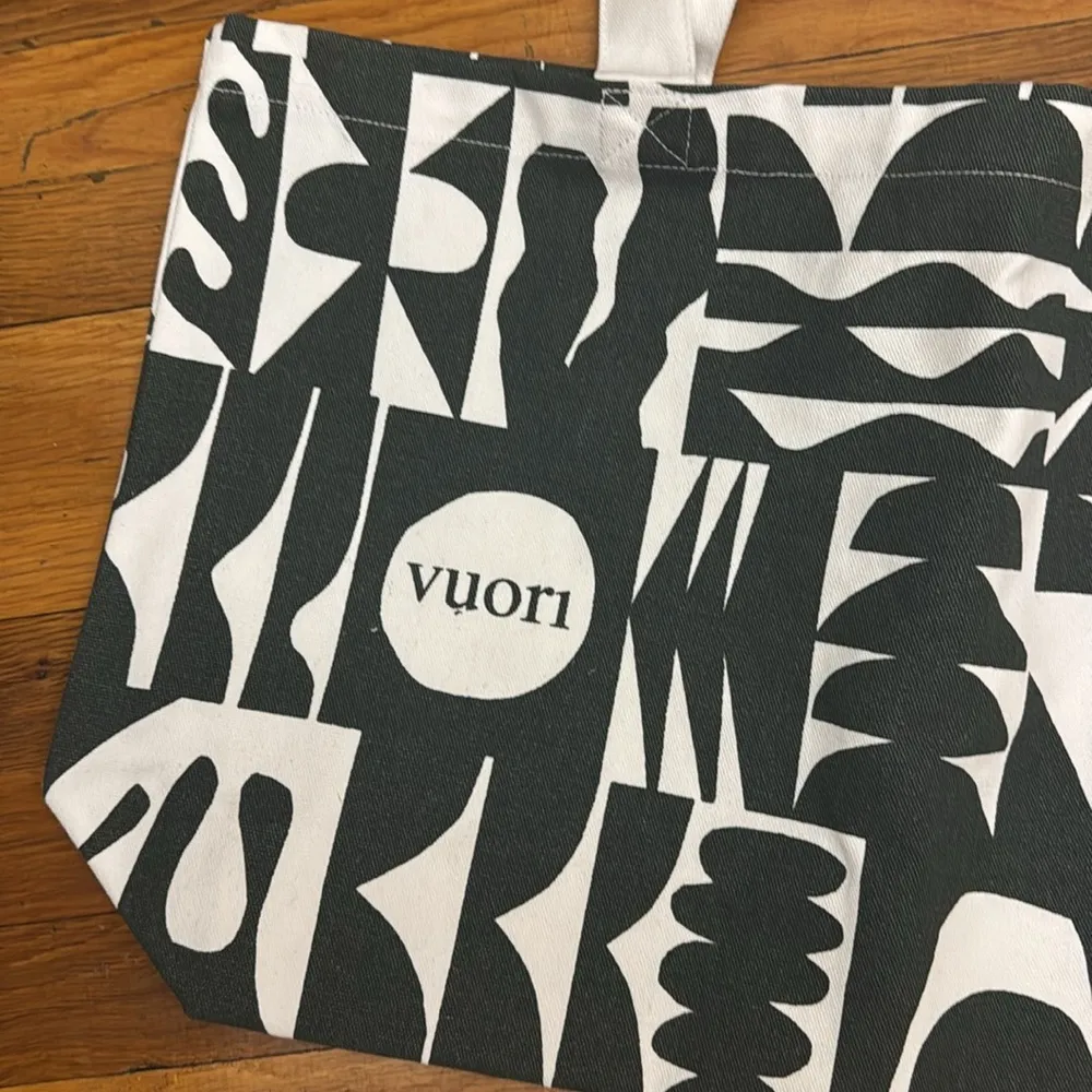 Vuori  canvas tote bag - Image 2