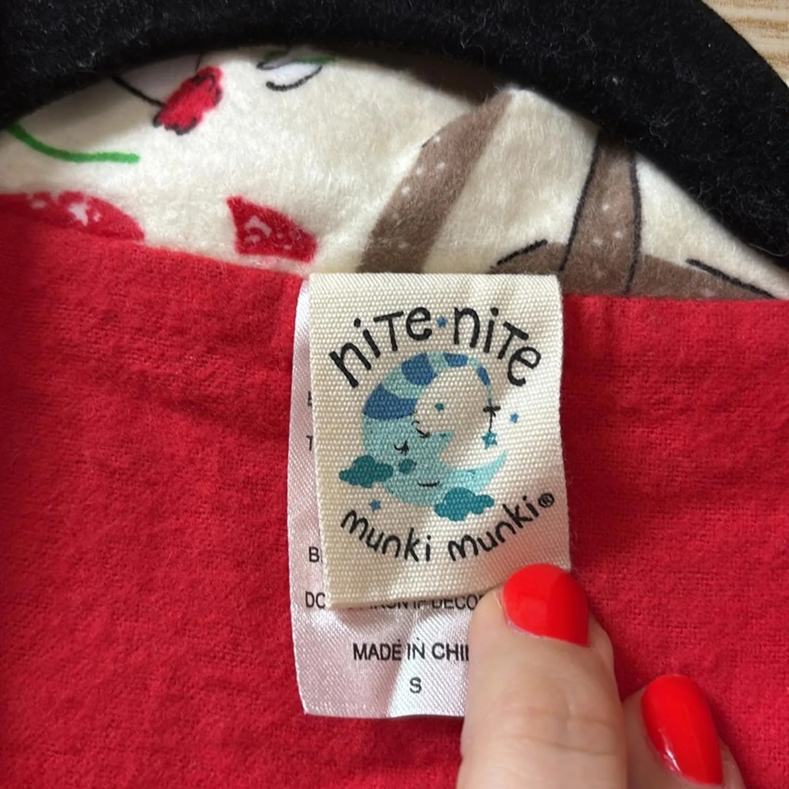 Munki Munki Cream Christmas Theme Long Sleeve Button Down Pajama Holiday Top Red - Image 7