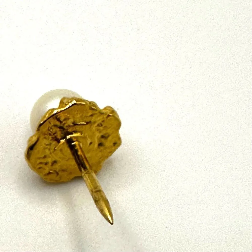Express Pearls gold tone and faux pearl vintage pin - Image 5