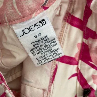 Joes Jeans High Water Magenta Floral Capris 28 - Image 5