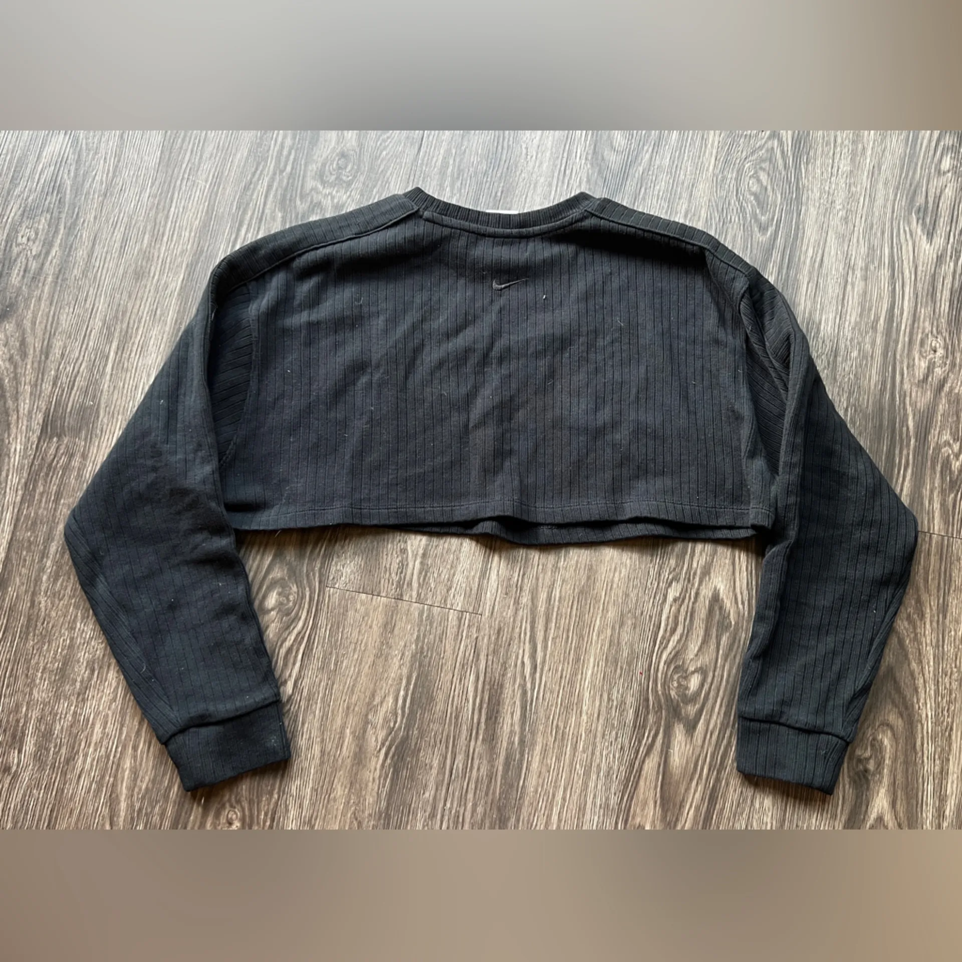 Nike Black Cropped Sweatshirt - Image 4