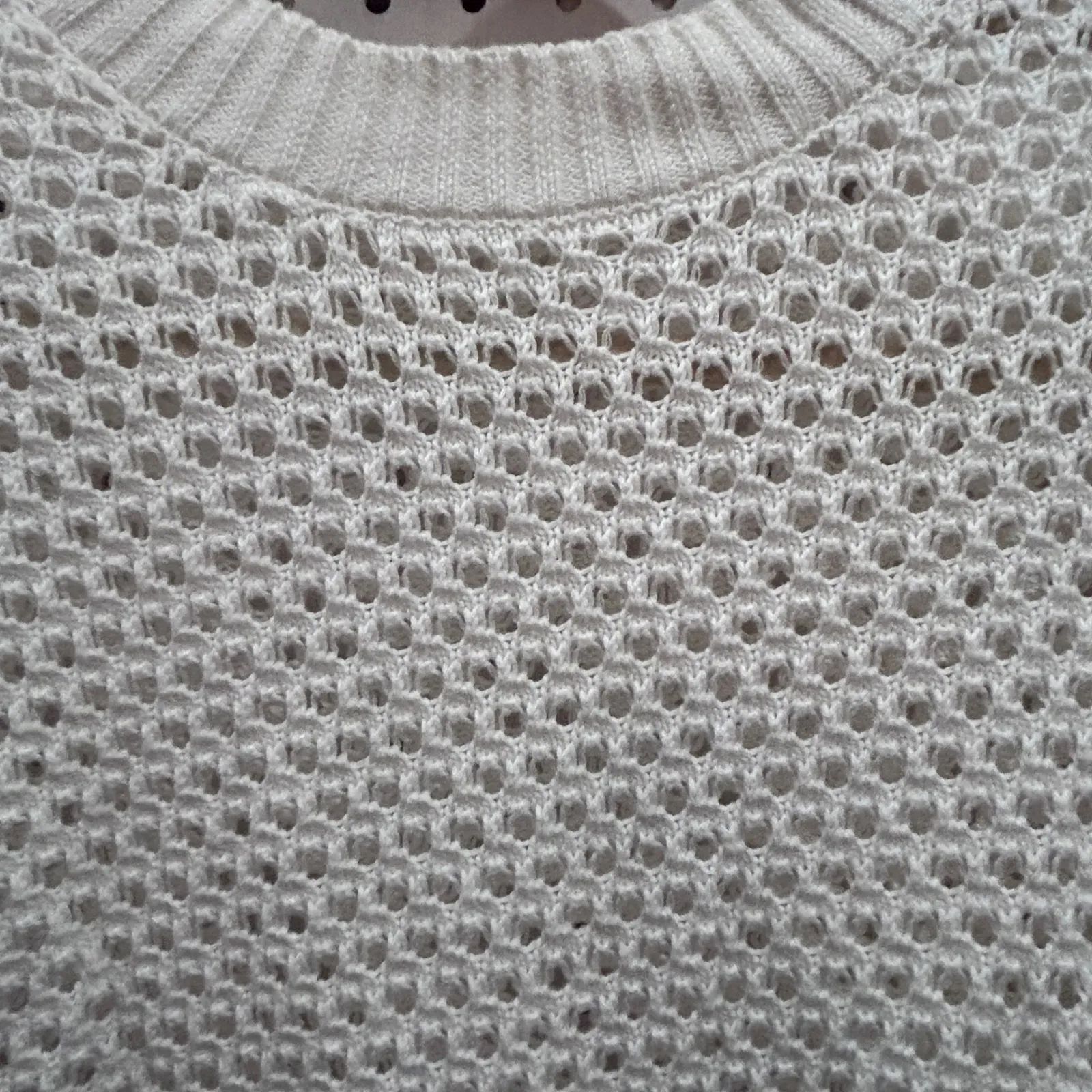 😍 White Crochet Knit Mock Neck Cap Sleeve Sweater Top Size M - Image 5