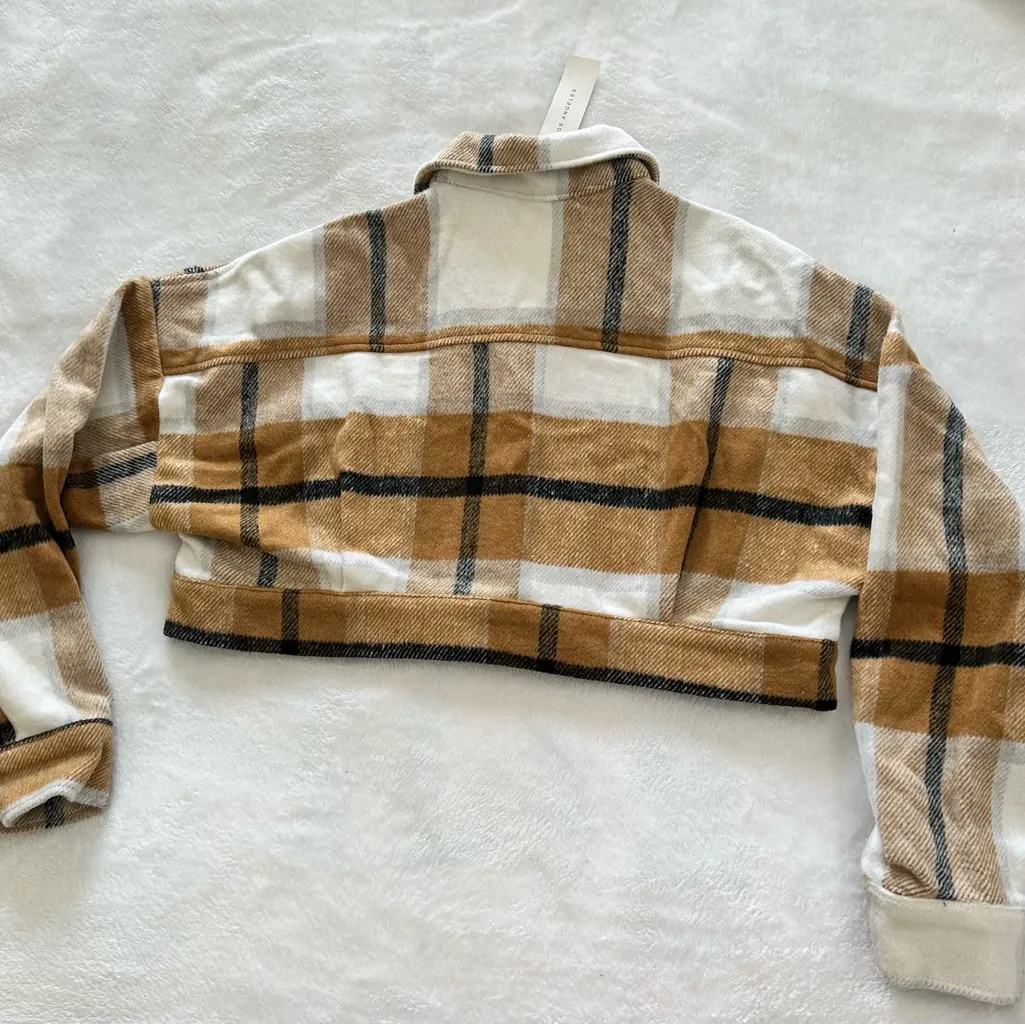 Timing  Plaid flannel crop jacket in Brown and White
Size small - Image 2