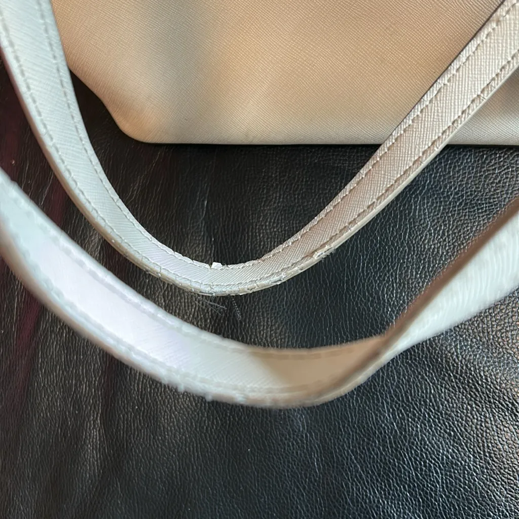 Guess Hyland Travel bag purse Eggshell handbag - Image 3