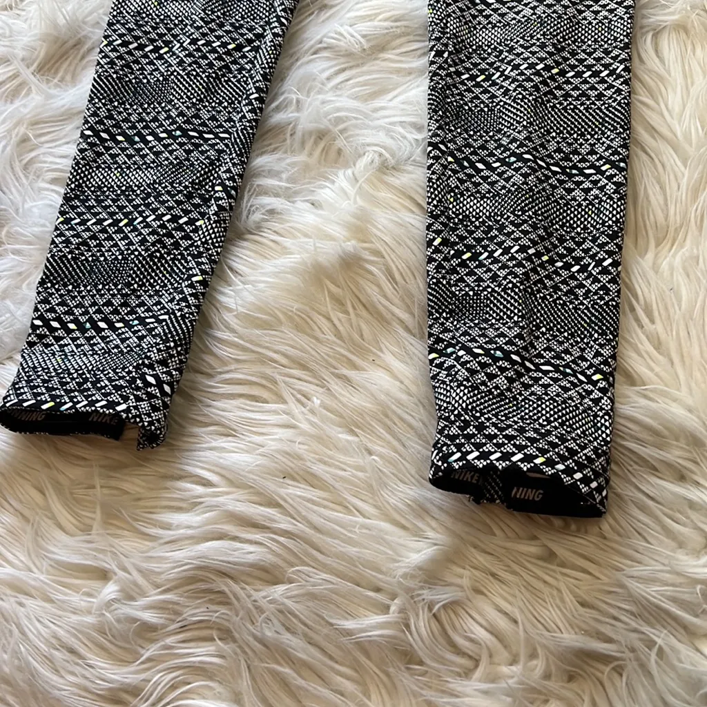 Nike Lux Black White Geometric Running Legging Tight - Image 3